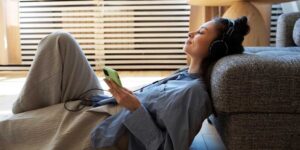 4 dispositivos de áudio que elevam sua experiência musical em casa