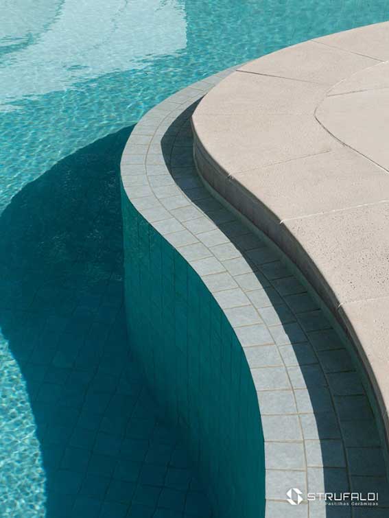 Como escolher o revestimento ideal para sua piscina