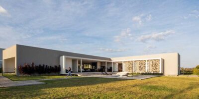 Casa com design versátil e expertise técnica